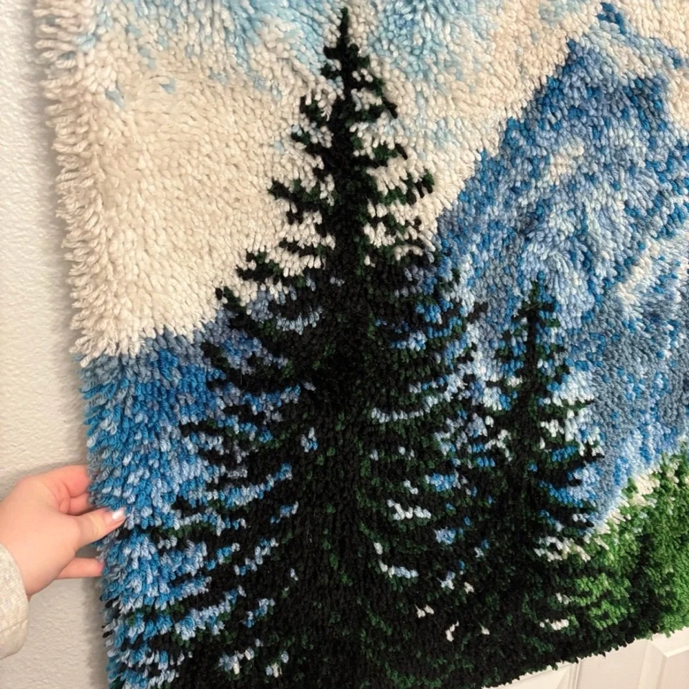 WonderArt Caron Latch Hook Mountain High 30